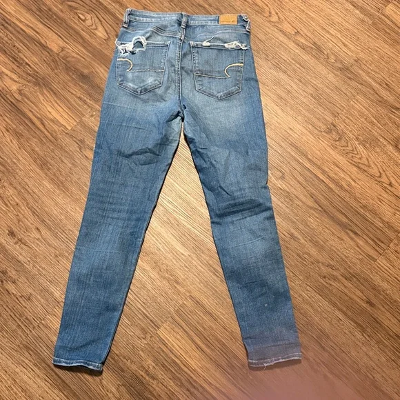 American Eagle Outfitters Light Blue Ripped Skinny Jeans - Picture 2 of 4
